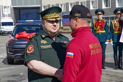 Заместитель директора Росгвардии генерал-полковник В. Сонин поздравил победителей Всероссийского конкурса профессионального мастерства