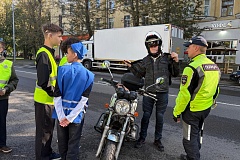 Сотрудники Госавтоинспекции Юго-Восточного округа совместно с «Родительским патрулем» и отрядом ЮИД провели профилактическую акцию   